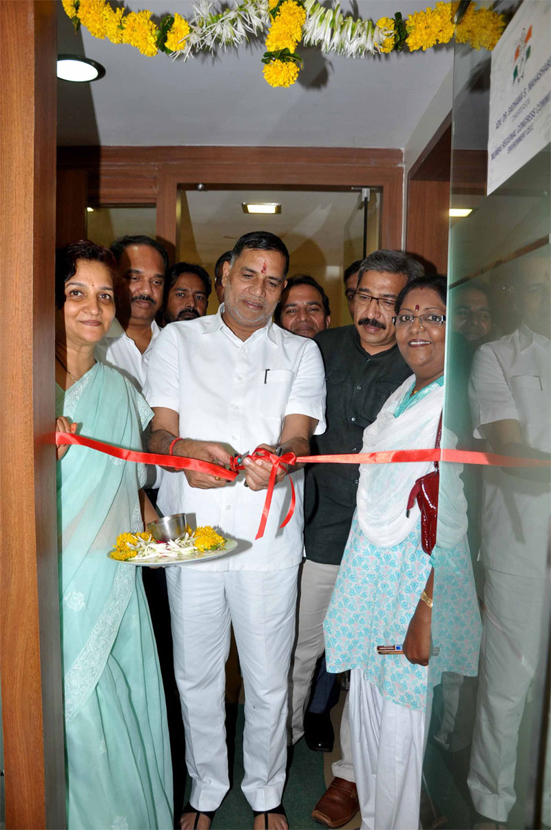 MUMBAI CONGRESS PRESIDENT & MLA.KRIPASHANKAR SINGH INAUGRATES ENVOIRMENT CELL OFFICE AT RAJIV GANDHI BHAVAN AT AZAD MAIDAN.