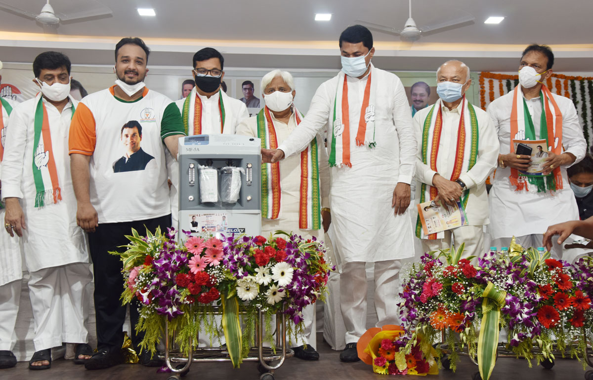 MPCC & MRCC Congress Party Leaders at Tilak Bhavan.