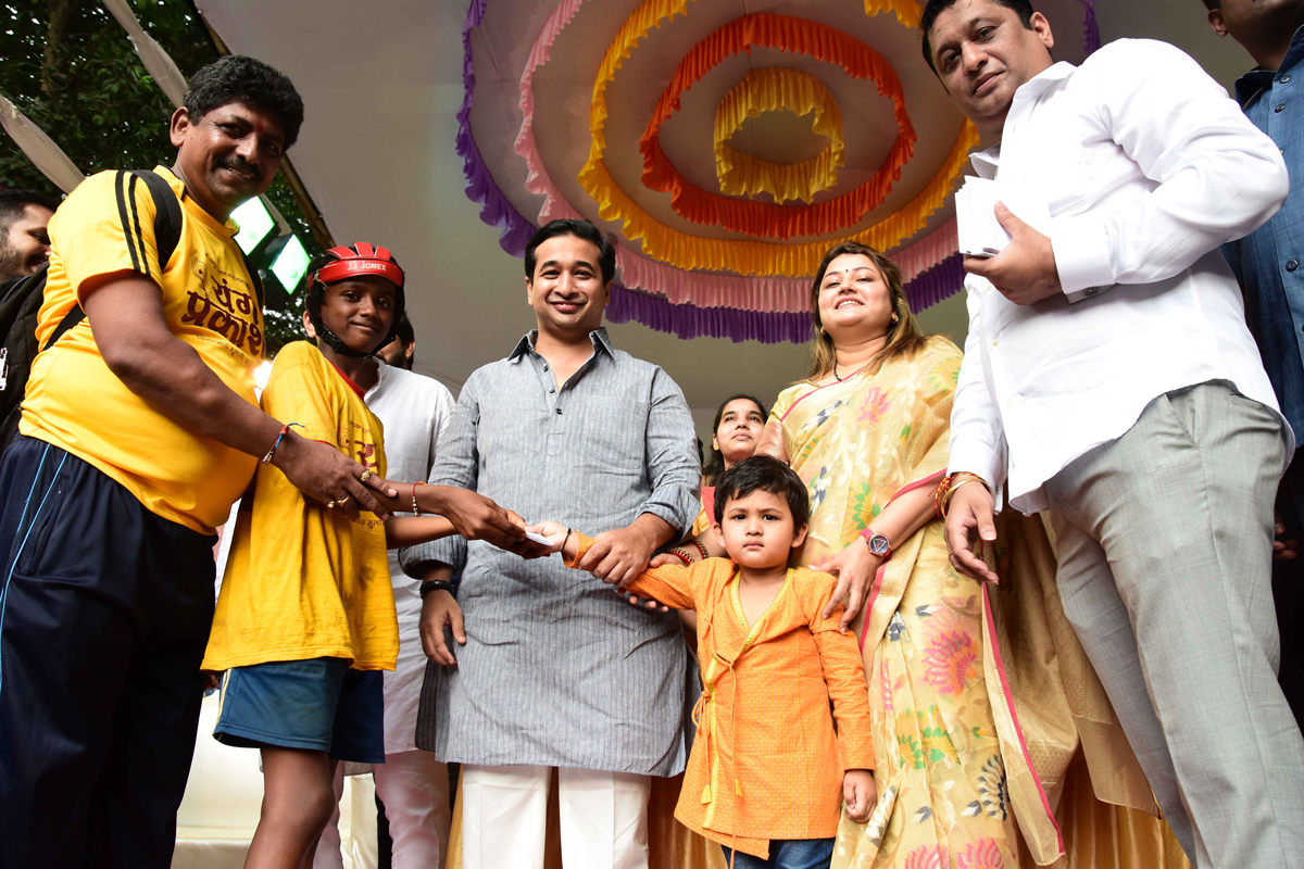 Mumbai Govinda MLA Nitesh Rane with wife Smt Nandita Rane & Son Nimish at Parel.