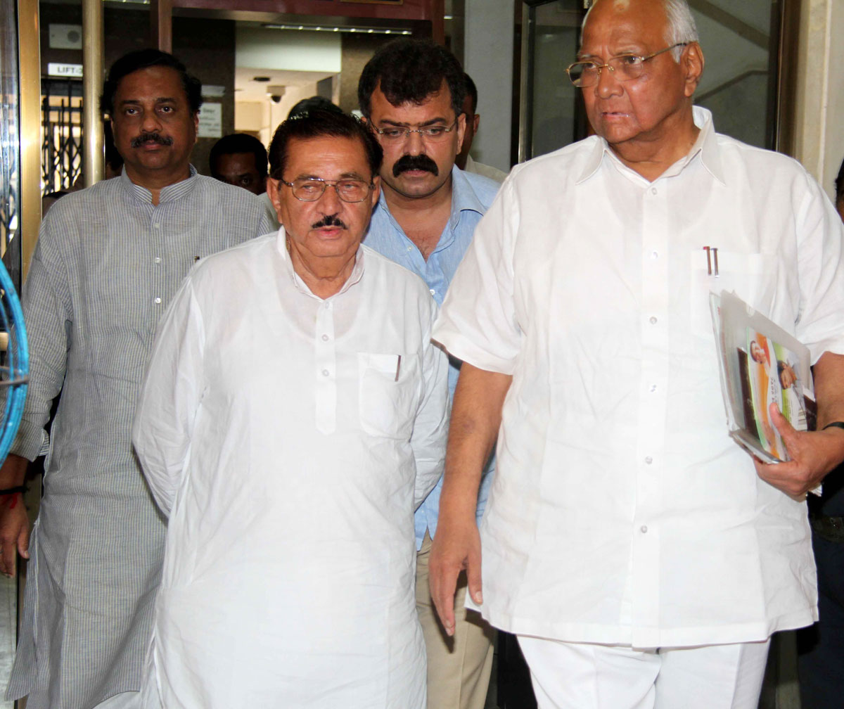 UNION MINISTER & NCP CHIEF SHARAD PAWAR PRESS CONFRENCE AT Y B CHAVAN.
