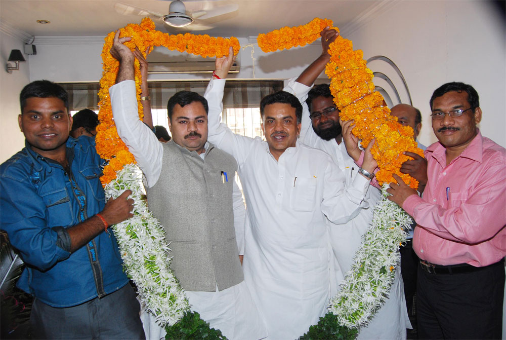 MP.SANJAY NIRUPAM BIRTHDAY CELEBRATED IN NORTH MUMBAI.