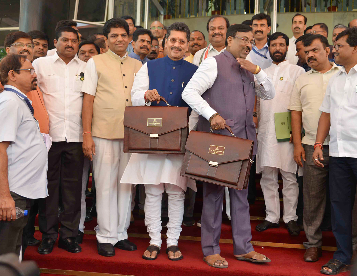 #Mumbai Budget Session: Budget Day Assembly Session Mumbai Vidhan Bhavan.