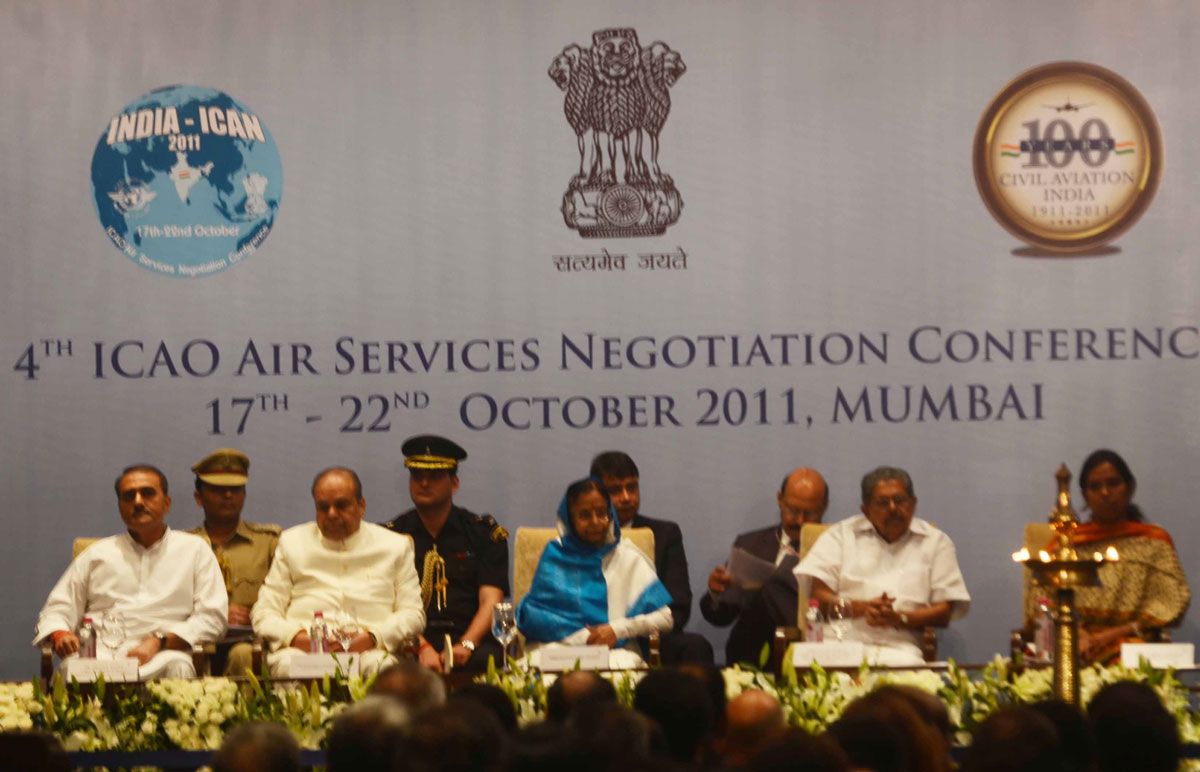 PRESIDENT OF INDIA PRATIBHATAI  DEVISINGH PATIL AT TAJ MAHAL HOTEL MUMBAI.