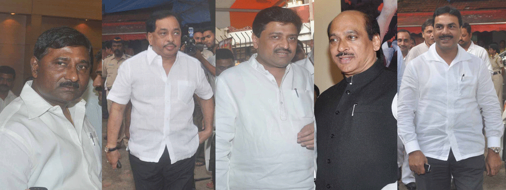 CONGRESS LEADERS MEETS AT GANDHI BHAVAN .
