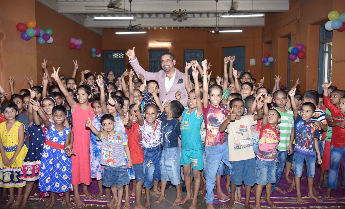 Robert Vadra Enjoying Playing at B J Homes Childrens at Shraddhanand Road, Matunga East.