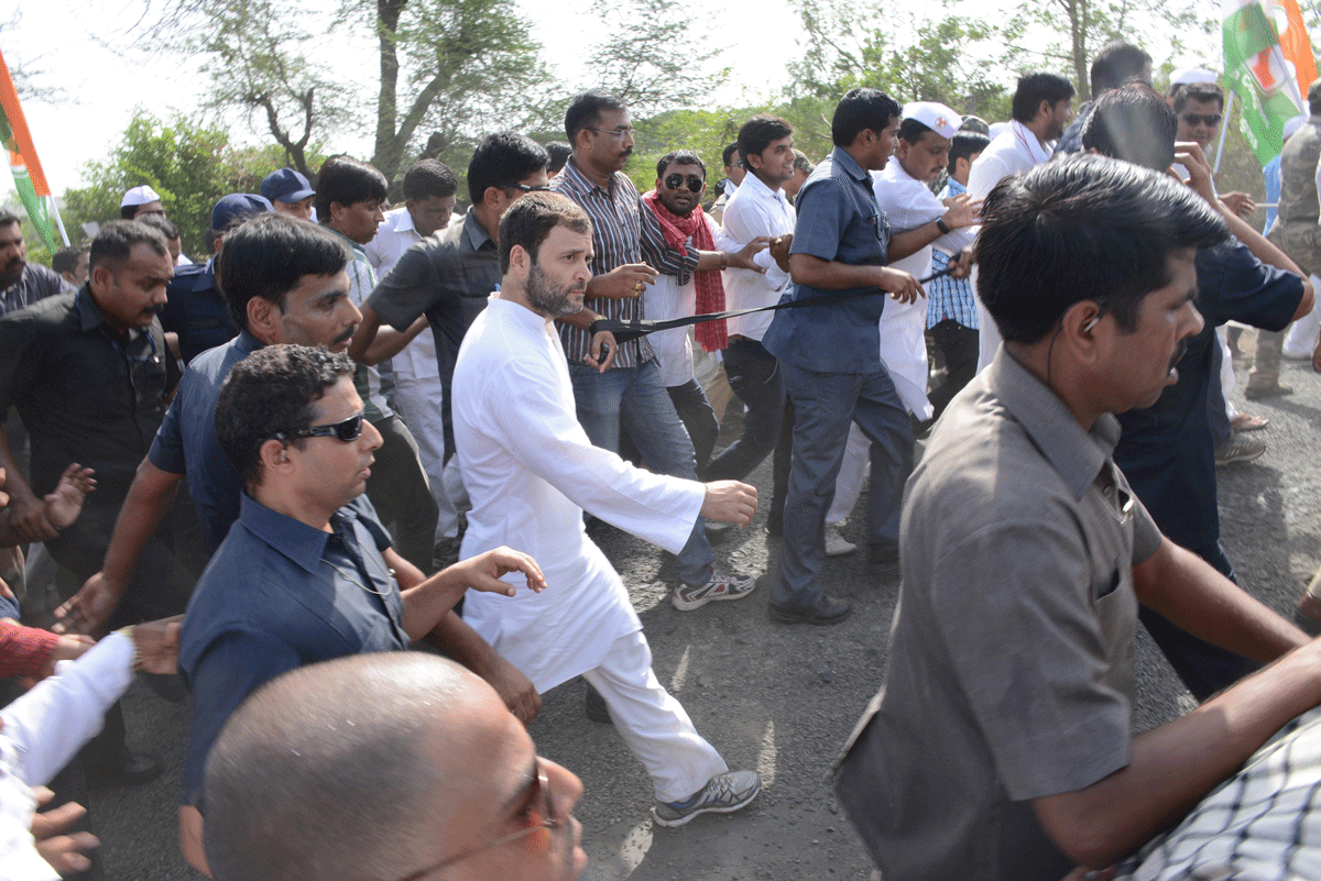 Congress Yuva Leader MP Rahul Gandhi visited Villages in Vidharba Maharashtra.