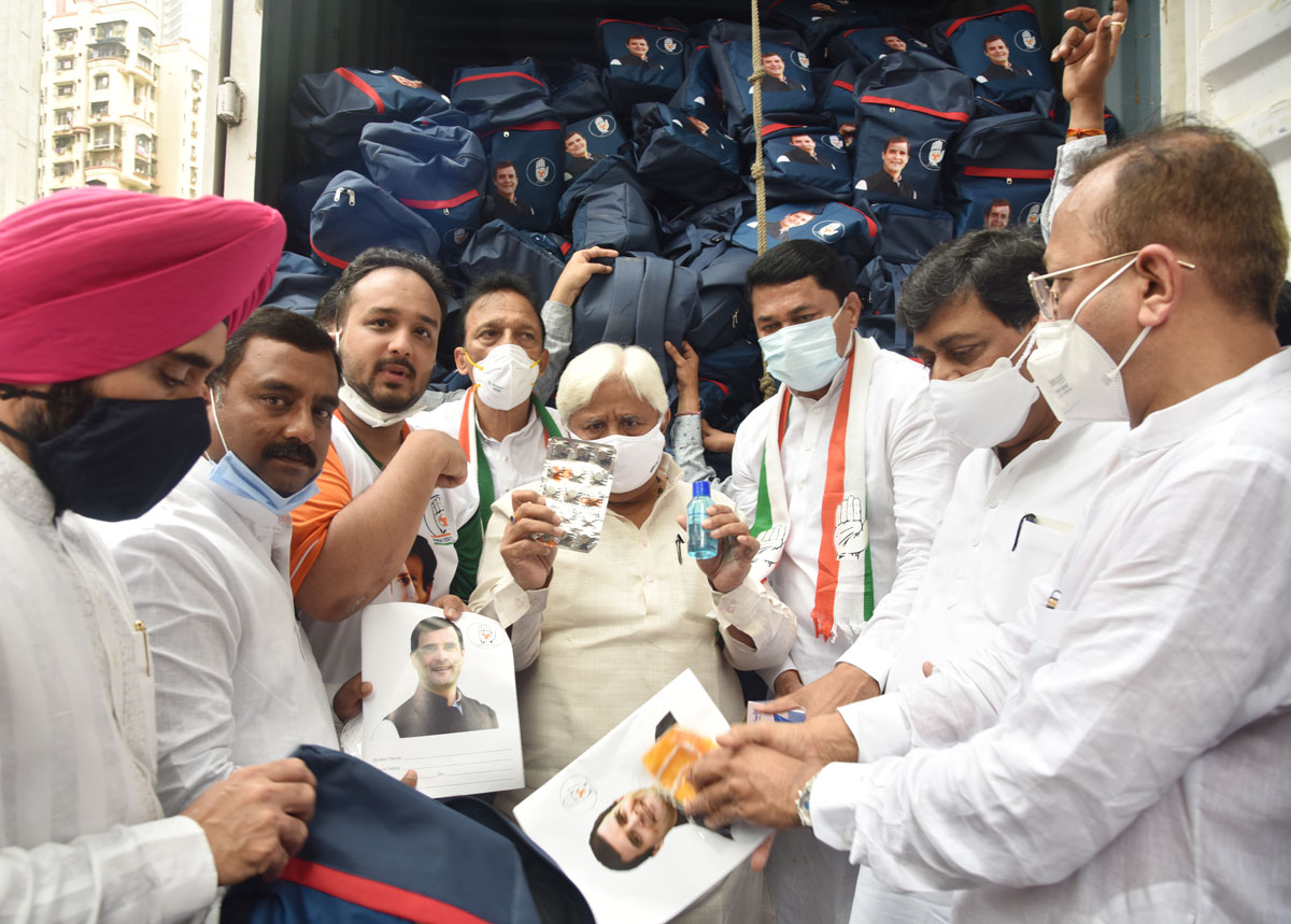 MPCC & MRCC Congress Party Leaders at Tilak Bhavan.