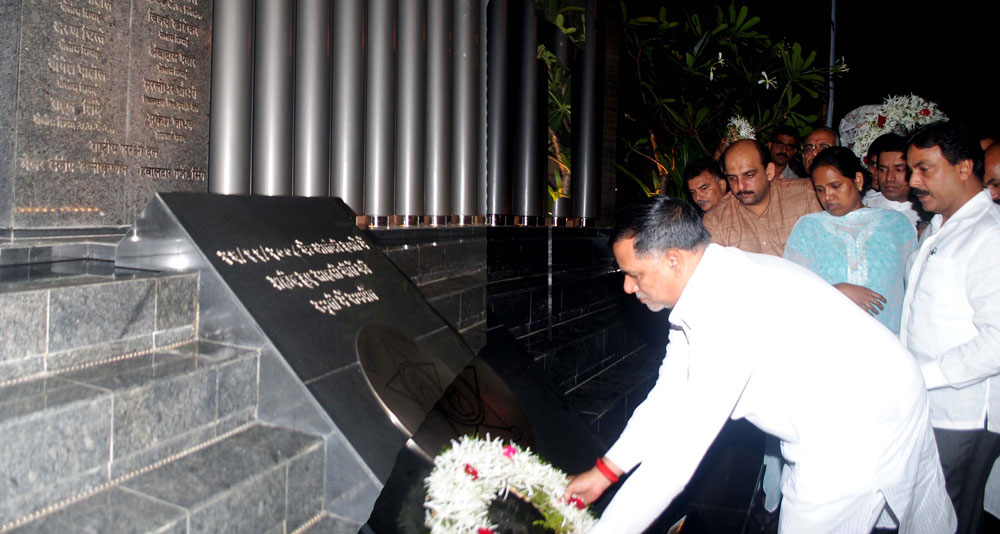 TRIBUTE TO 26/11 MARTYRS BY MUMBAI CONGRESS AT POLICE GYMKHANA.