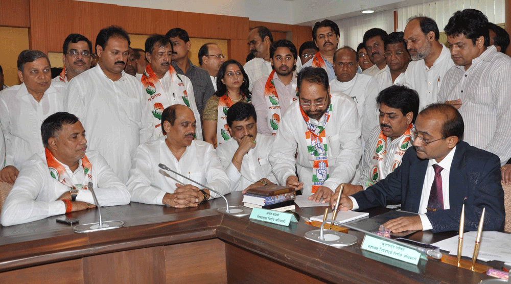 Congress Candidate Husen Dalvai, Sanjay Dutt, & Dipti Chavdhari Nomination a form at Vidhan Bhavan,