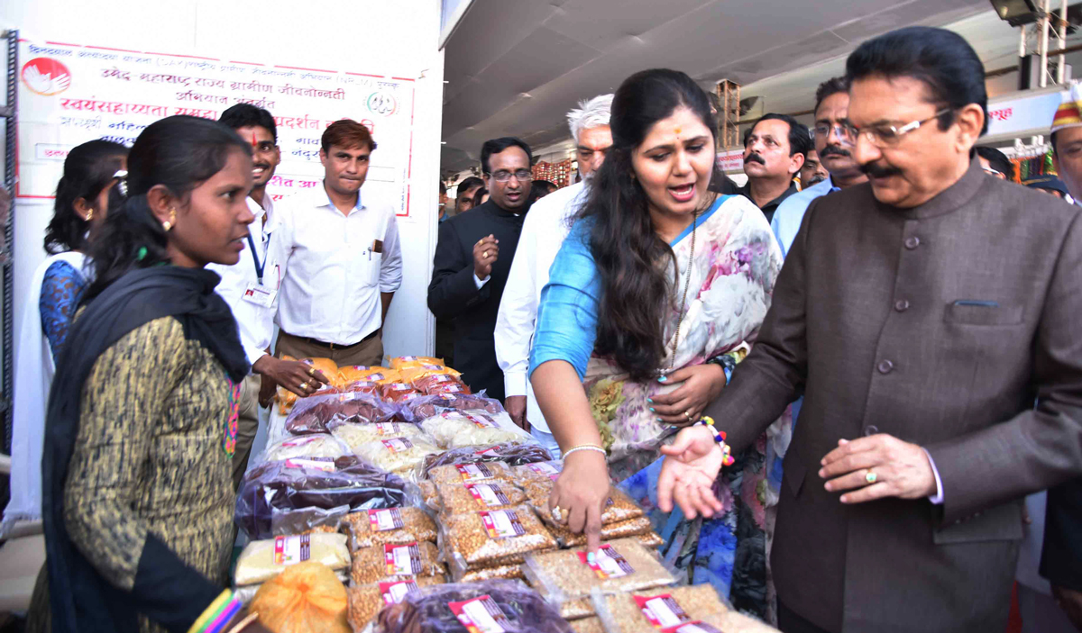 "Mahalaxmi Saras" opening in Chief Presence Governor of Maharashtra Dr.Ch.Vidyasagar Rao.