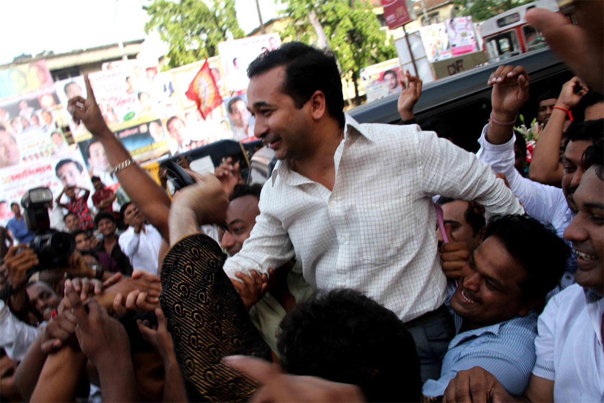BIRTHDAY CELEBRATION OF SWABHIMAN SANGHATANA PRESIDENT & CONGRESS YUVA LEADER NITESH NARAYANRAO RANE IN MUMBAI.