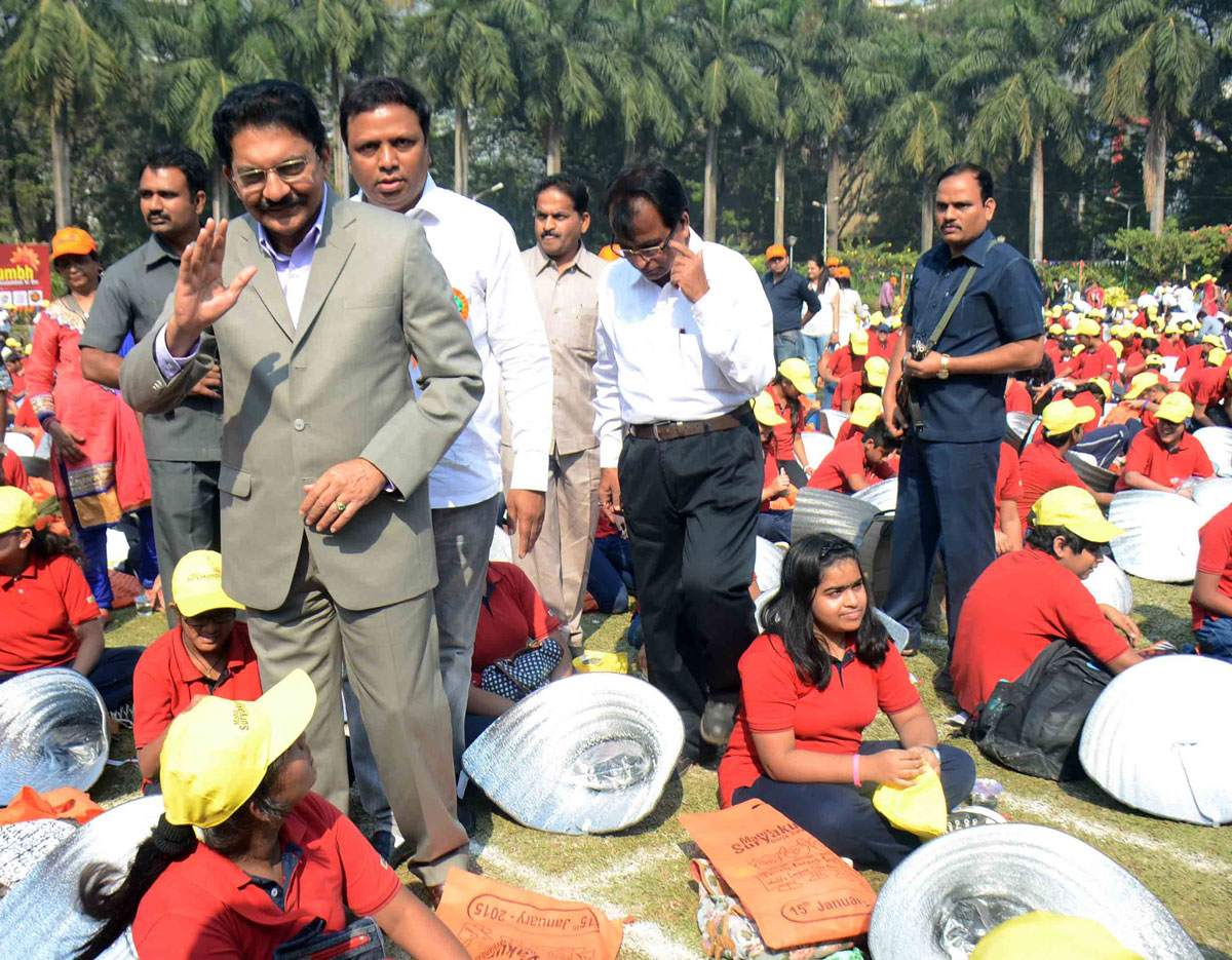Governor Vidyasagar Rao & Union Minister Piyush Goyal at Bandra
