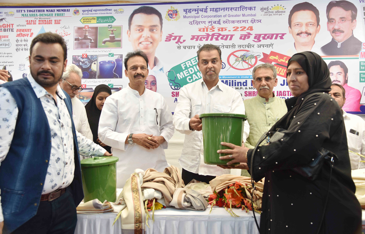 South MUmbai Loksabha Ward No 224 under Leadership of Ex.Union Minister Milind Deora organised Safai Mohim at Minara Masjid.