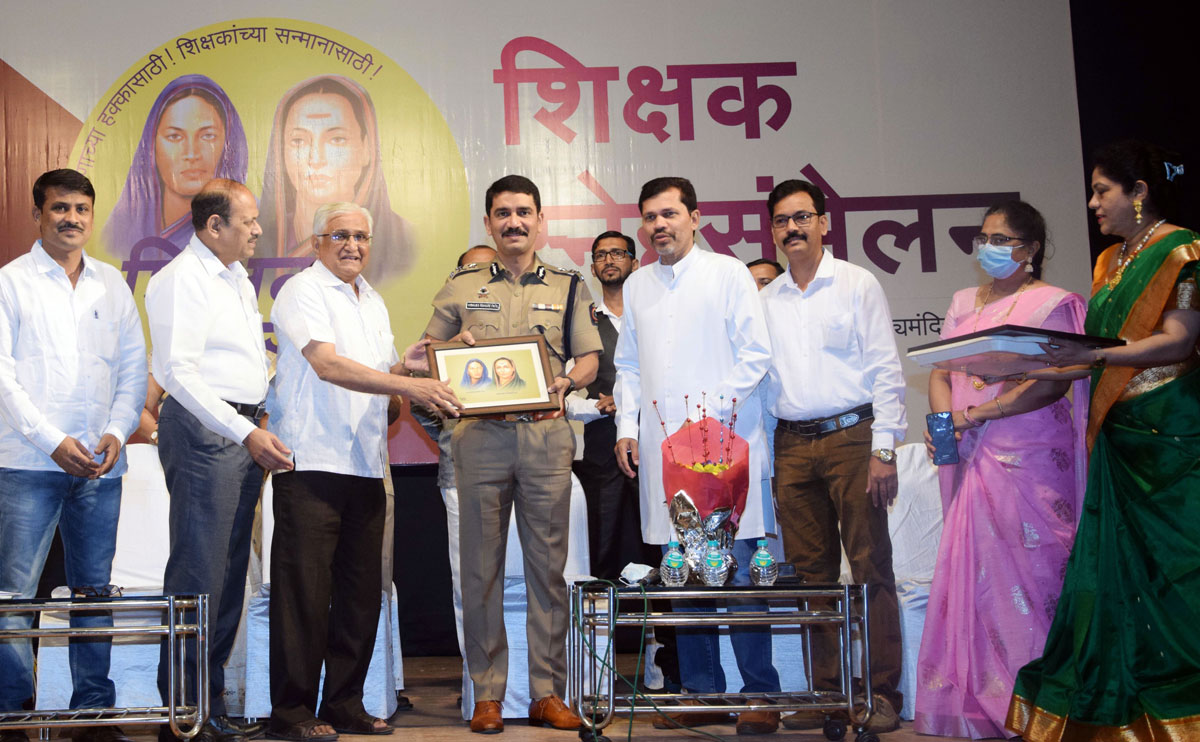 Vishwas Nangare-Patil Joint Commissioner of Police,Mumbai City & Teachers MLA Kapil Patil during Shikshak Bharati Sammelan at Damodar Hall Parel.