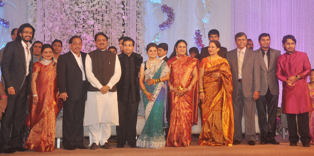 RECEPTION CEREMONY OF NITESH & RUTUJA RANE IN MUMBAI.