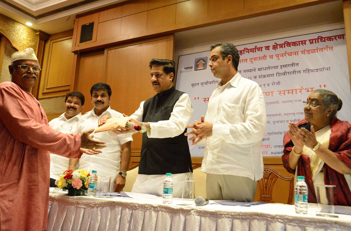 Chief Minister Prithviraj Chavan,Union Minister of State & MP.Milind Deora & State Minister Sachin Ahir in Sahyadri Guest House at Malabar Hill.