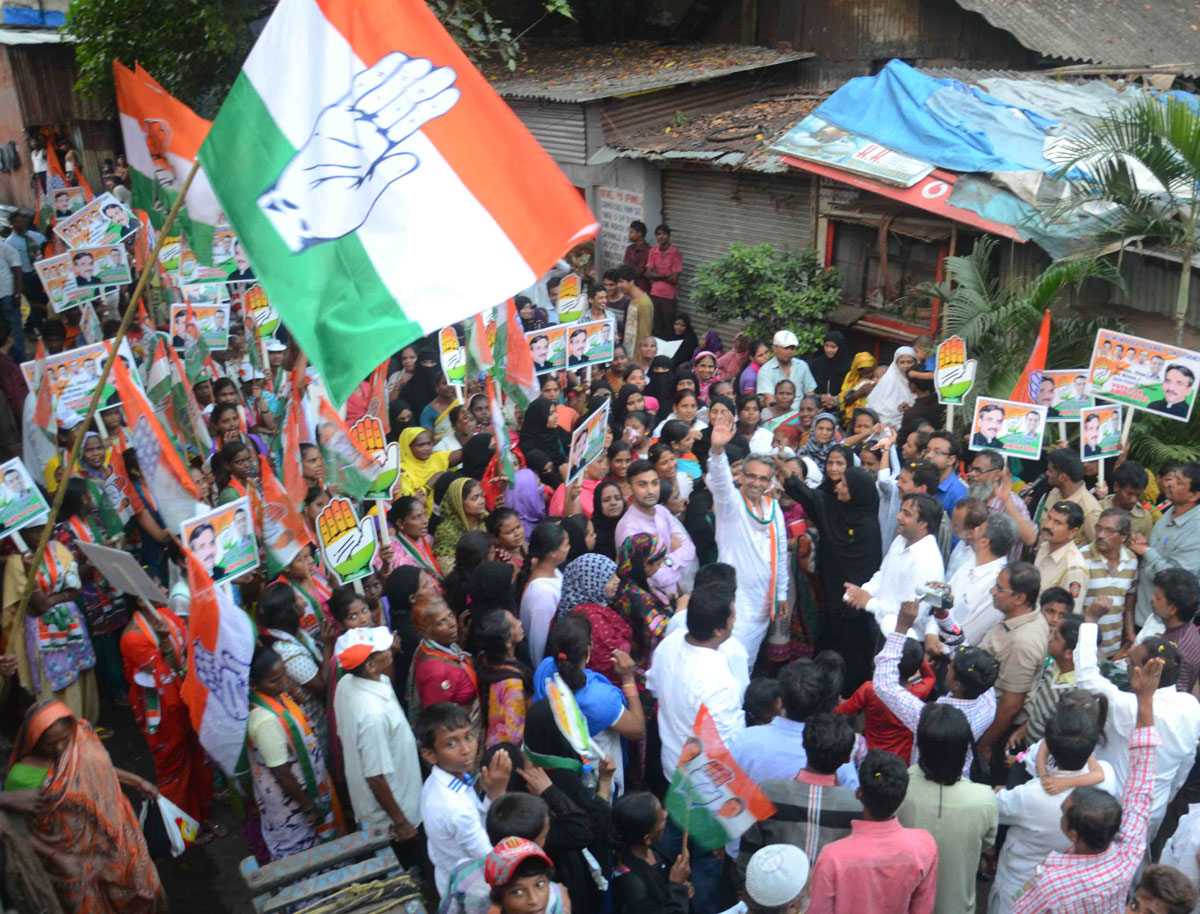 186-Mumbadevi Assembly Congress Party Candidate Amin Patel Padyatra.