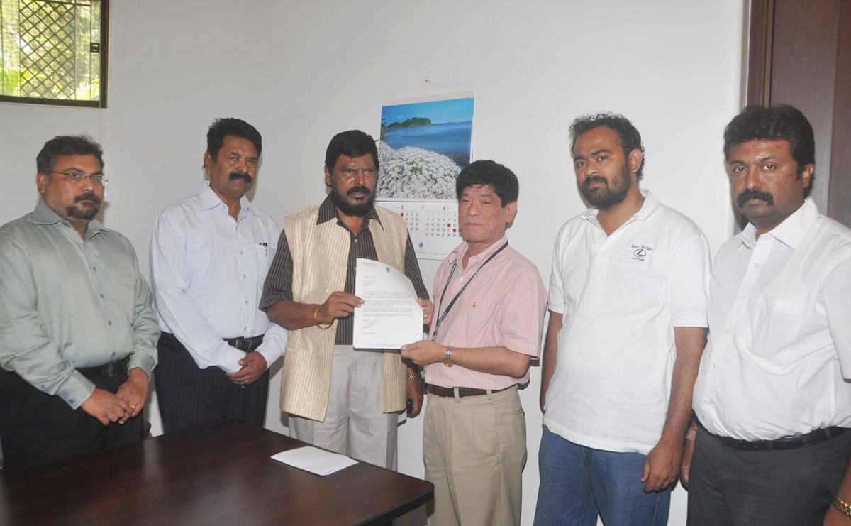 RPI. LEADER EX.MP. RAMDASJI ATHAVLE AT JAPANESE EMMABASSY.