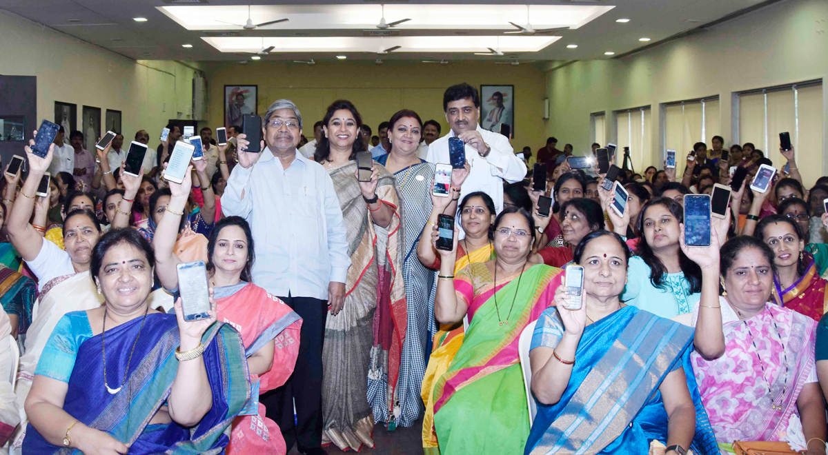 MPCC Launched " Project Shakti" at Tilak Bhavan Dadar.