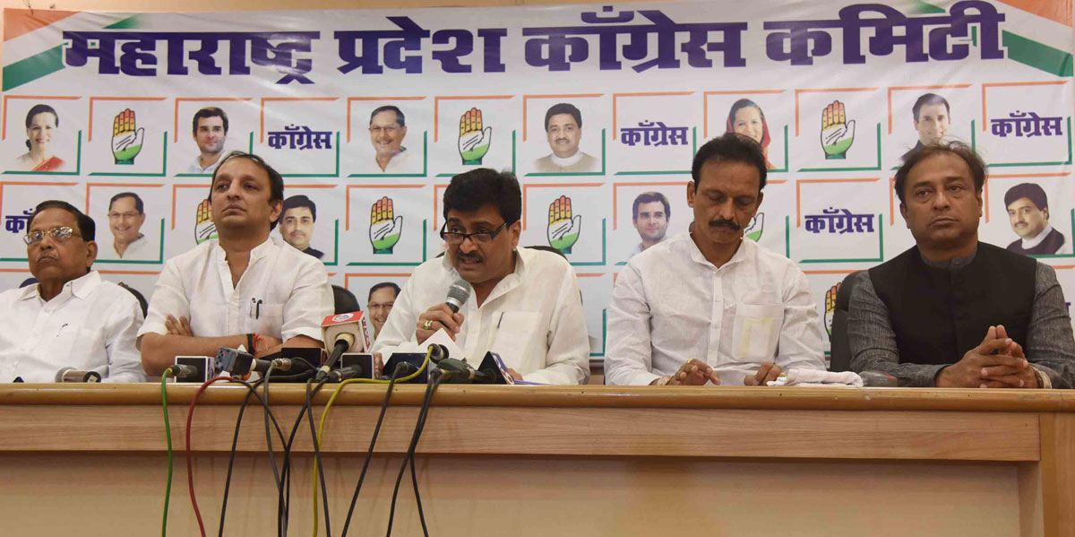 MPCC President Ashokrao Chavan Press Conference at Gandhi Bhavan.
