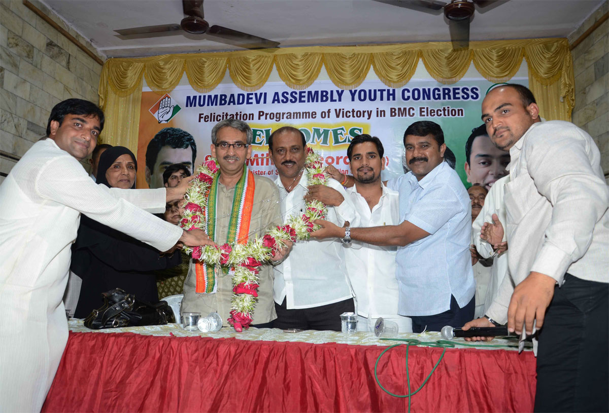 MLA AMIN PATEL ON OCCASION FELICITATION PROGRAMME OF NEWLY ELECTED CORPORATOR'S OF MUMBADEVI ASSEMBLY.