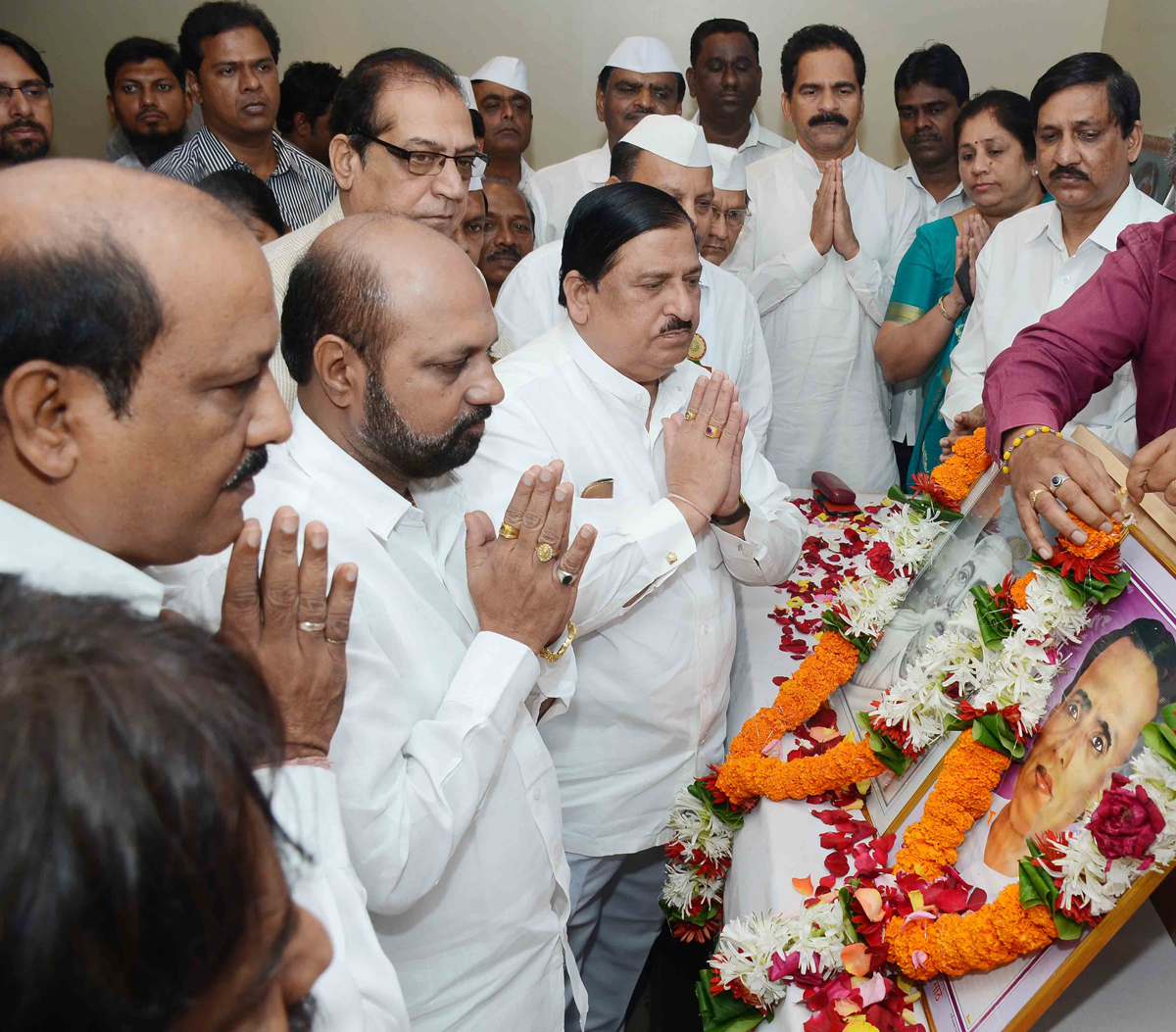 Tribute to Late Lokmanya Balgangadhar Tilak on his Death Anniversary & Lokshahir Late Annabhau Sathe on his Birth Annivesary by MRCC