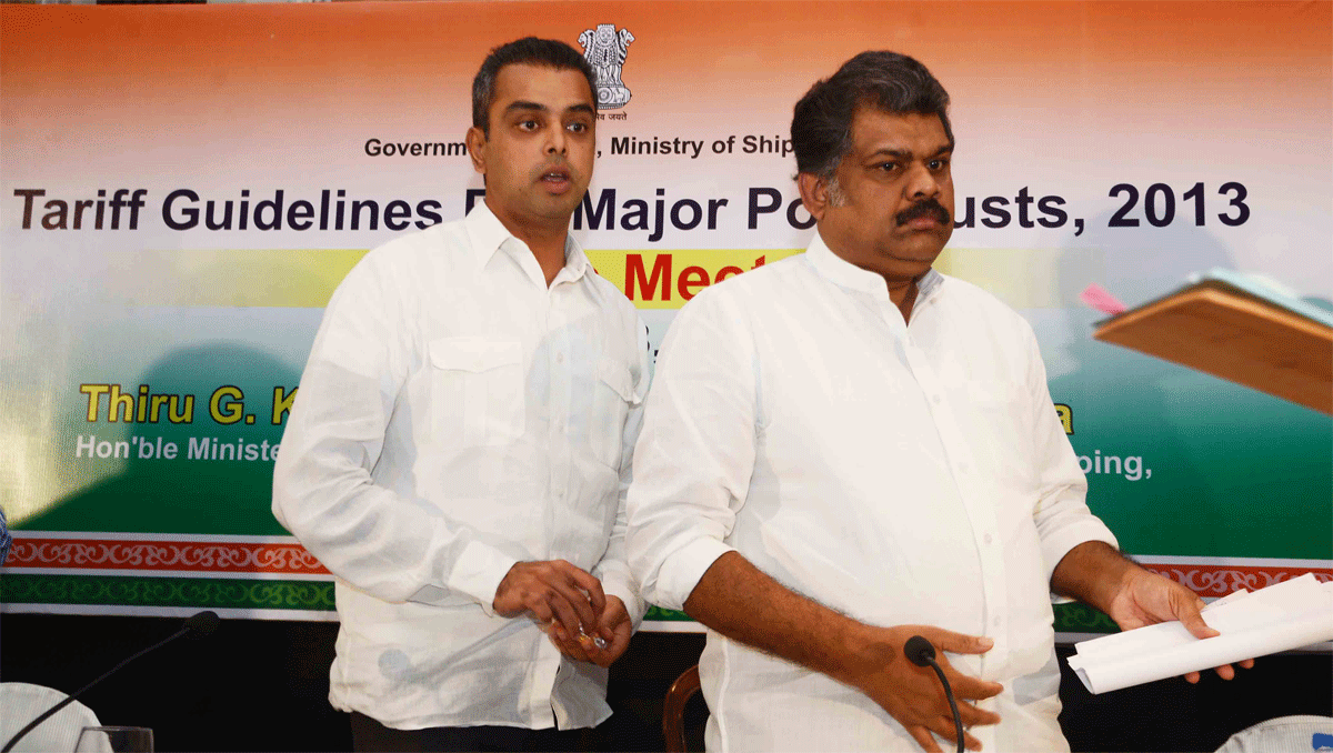 UNION MINISTER FOR SHIPPING MR.G.K.VASAN WITH MINISTER OF STATE FOR SHIPPING & MP.MILIND DEORA PRESS CONFERENCE AT HOTEL TAJ MAHAL MUMBAI.