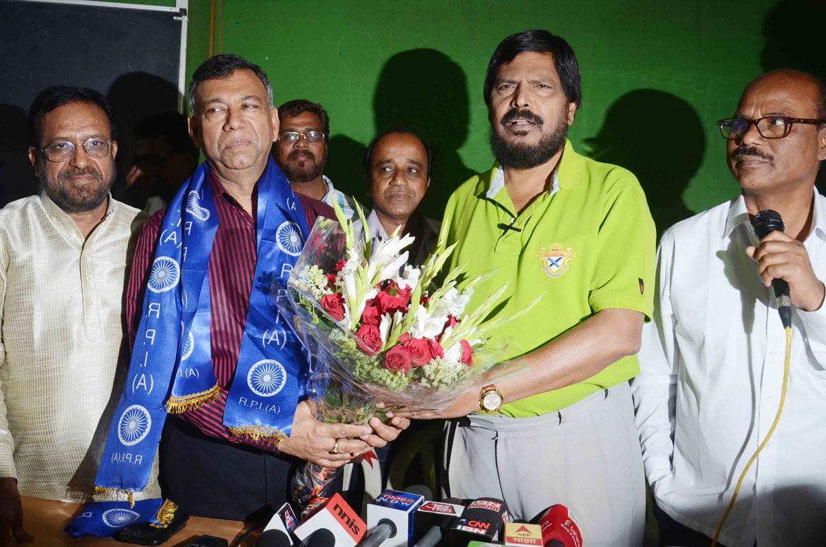 Ex.IPS Officer P.K Jain Joining RPI In Presence RPI Chief & MP Ramdas Athawale At Mumbai Marathi Patrkar Sangh Azad Maidan CSt.