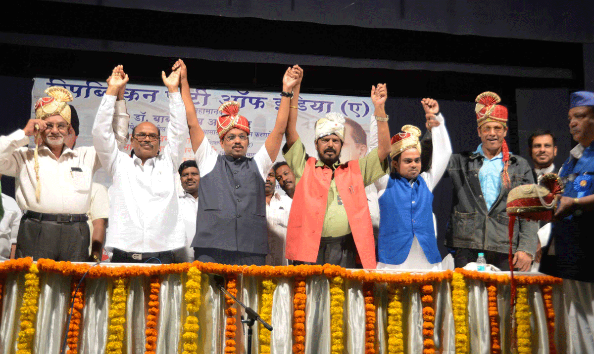 Minister Vinod Tawade Felicitated by RPI Leader Ramdas Athawale.