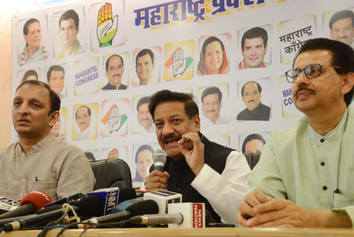 Chief Minister Prithviraj Chavan  Press Conference at Gandhi Bhavan.