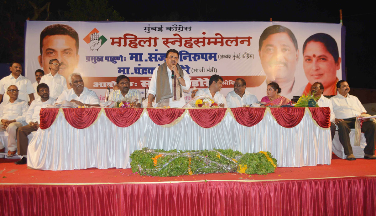MRCC President Sanjay Nirupam & Ex. MLA Chandrakant Handore During Mahila Melava At Chembur.