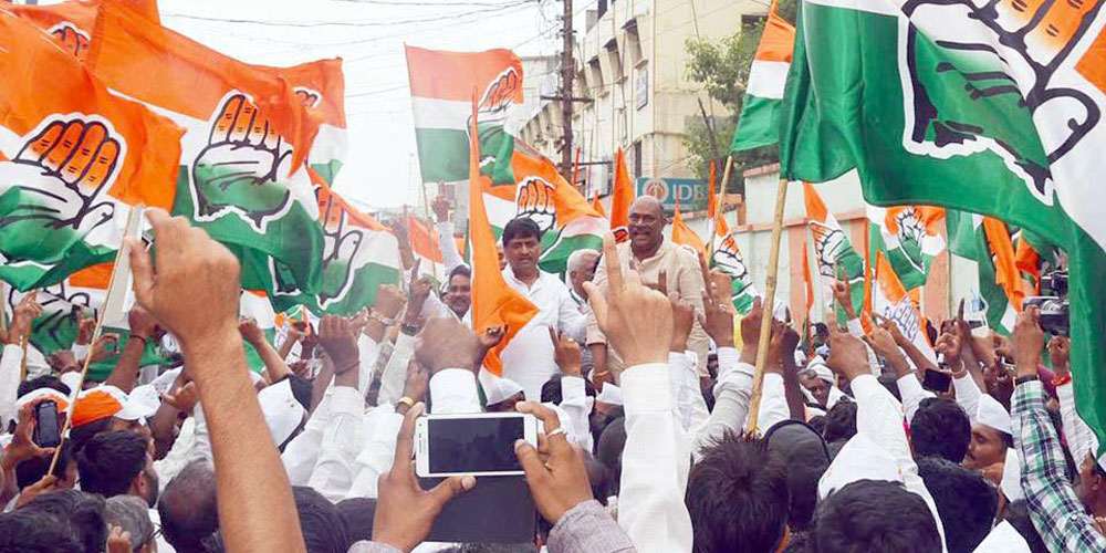 MPCC Leaders Protest for the Rights of Farmers in all over Maharshtra.