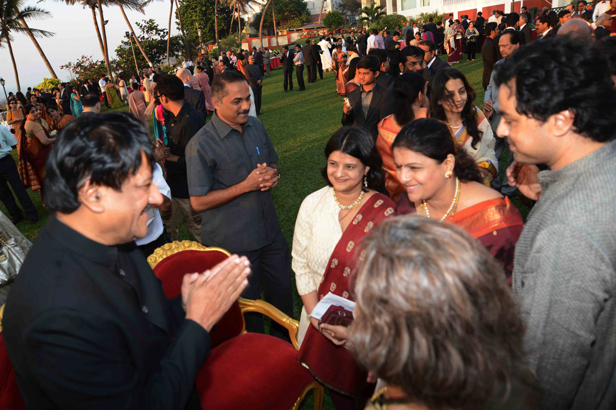 CHIEF MINISTER PRITHVIRAJ CHAVAN AT RAJ BHAVAN.