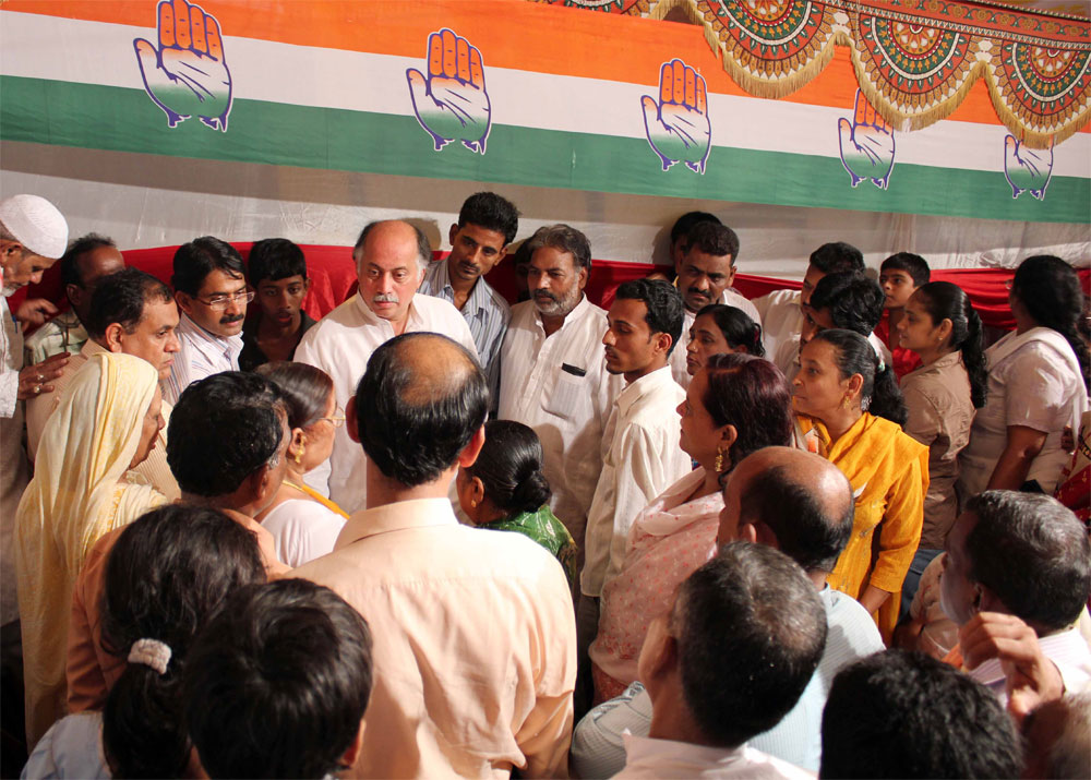 EX.MINISTER & MP.GURUDAS KAMAT JANSAMPARK ABHIYAN AT ANDHERI EAST & WEST.