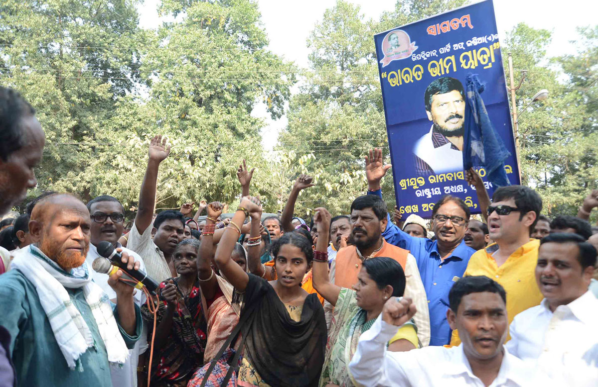 RPI{A} Celebrating Bharatratna Dr.Babasaheb Ambedkar125th Birth Anniversary Year by "Jati Todo-Samaj Jodo" Samata Abhiyan "Samata Rath" in Chief Presence MP & RPI President Ramdas Athawale Bharat Bjhim Yatra at Bhuneshwar Odissa.