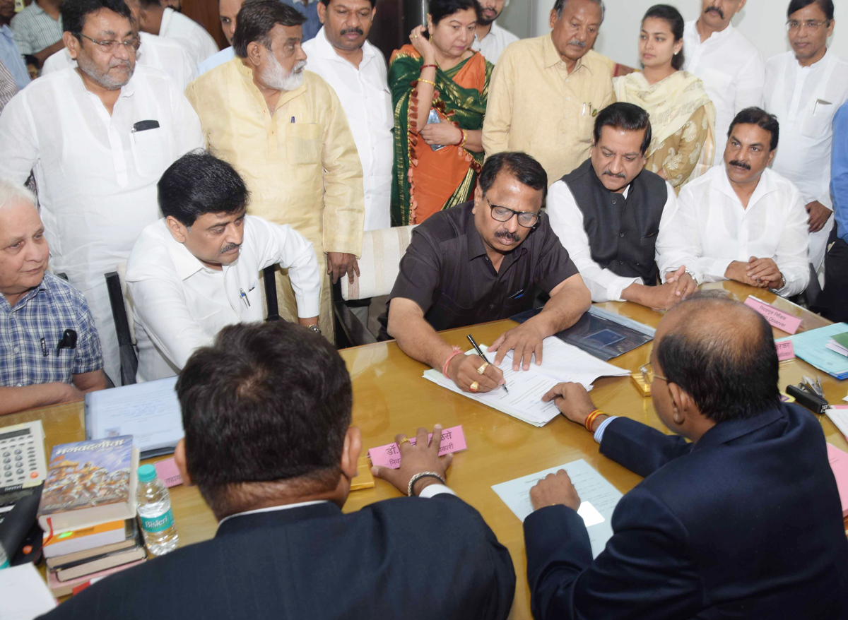 Vidhan Parishad Candidates  Congress- NCP- Dilip Mane Filed Their Nomination Form at Vidhan Bhavan Mumbai.