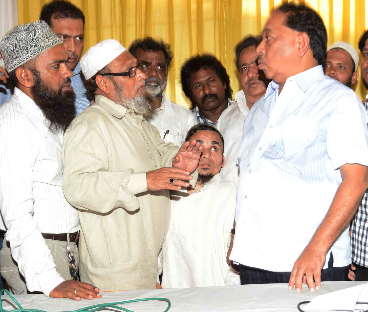 176-Bandra(E) Assembly Constituency Congress Candidate Narayanrao Rane Meets Muslim Samaj & Congress Worker's Meeting at Bandra.