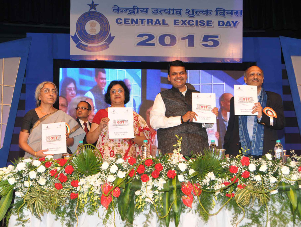 Chief Minister Devendra Fadnavis on Central Excise Day 2015 at Birla Matoshri.