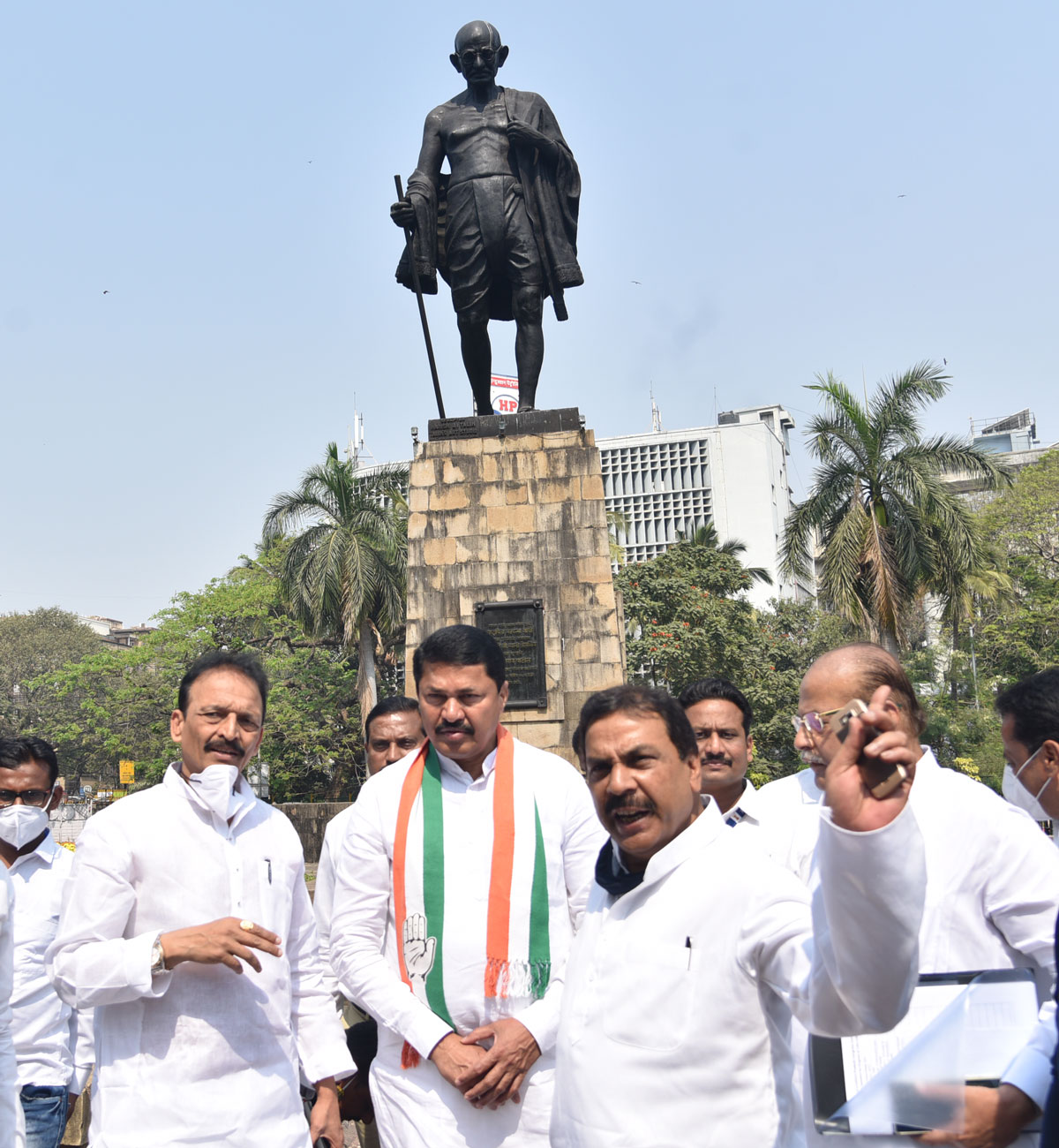 Newly Appointed MPCC President Nana Patole with Team for Abhivadan at Mahatama Gandhiji Statue near Mantralaya Mumbai.