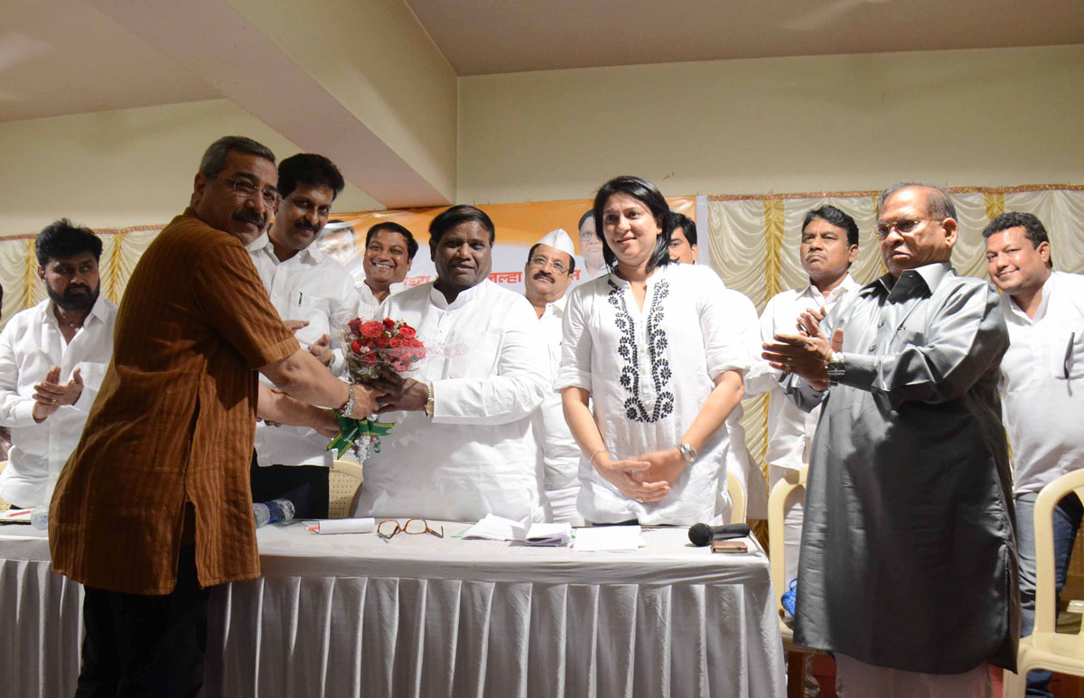 Congress Party Worker's Executive Meeting at Santacruz Bhilwara Bhavan.
