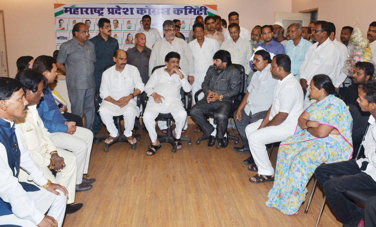 MPCC President Ashokrao Chavan & Former MPCC President Manikrao Thakare at Gandhi Bhavan.