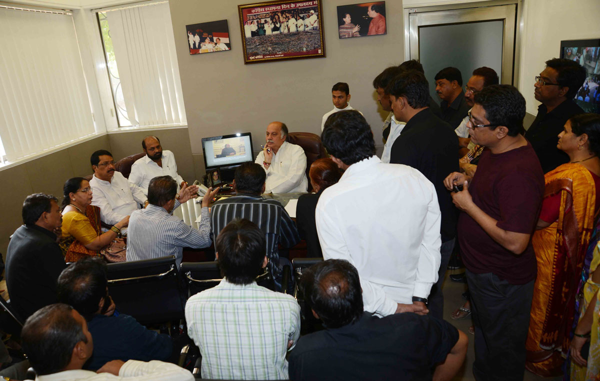 EX.UNION STATE MINISTER & MP.GURUDAS KAMAT JANATA DARBAR AT D.N.NAGAR ANDHERI OFFICE.