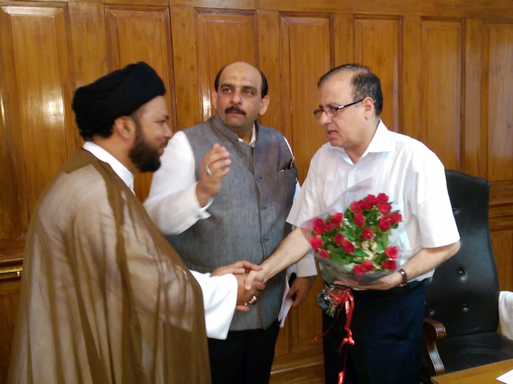 Javedbhai Shroff meeting with Municpal Commissioner for restoration of Juhu Kapaswadi Kabrastan and Idaara.