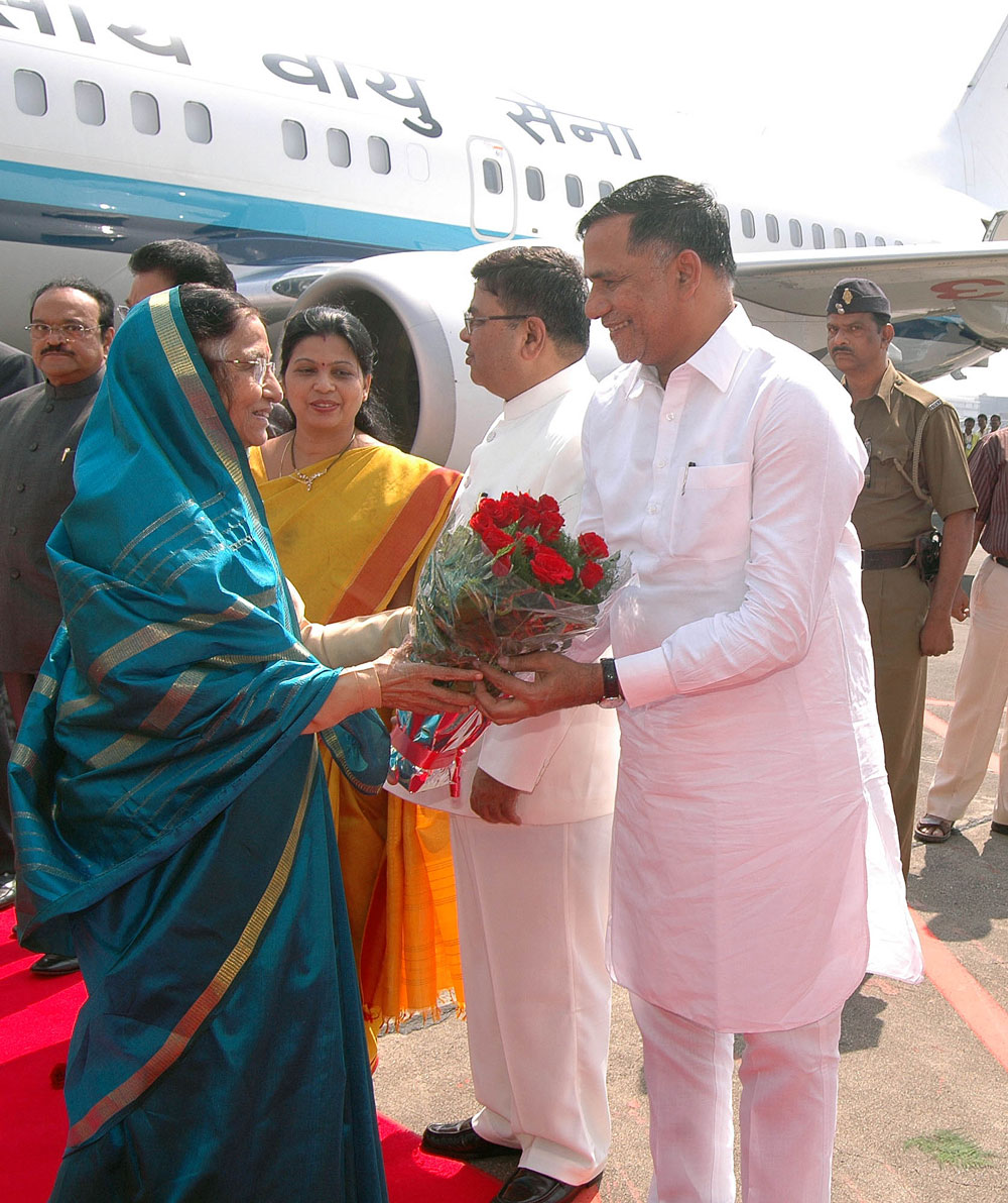 PRESIDENT SMT PRATIBHATAI PATIL IN MUMBAI .