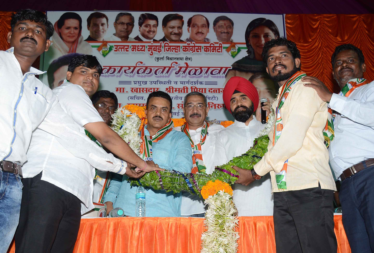 MRCC President Sanjay Nirupam During Block Congress Meeting in North Central Mumbai at Chembur.