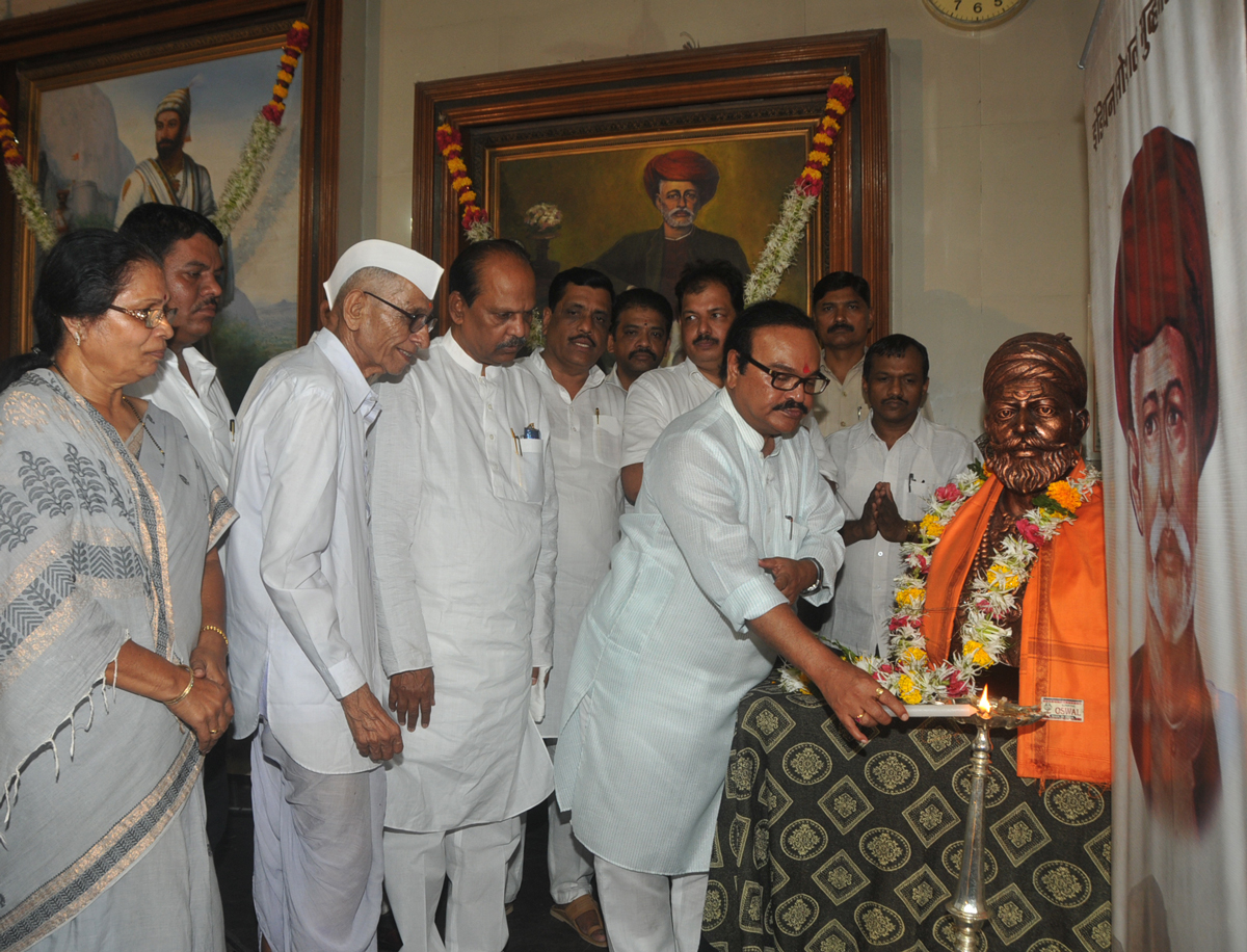 MINISTER CHAGAN BHUJBAL TO CELEBRATE 125 Yrs OF GIVING "MAHATMA" UPADHI TO MAHATMA JYOTIBA PHULE.