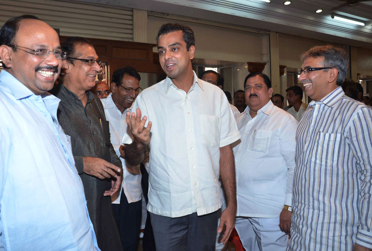 HON.UNION MINISTER FOR STATE & MP.MILIND DEORA,MLA MADHU CHAVAN & MLA AMIN PATEL.