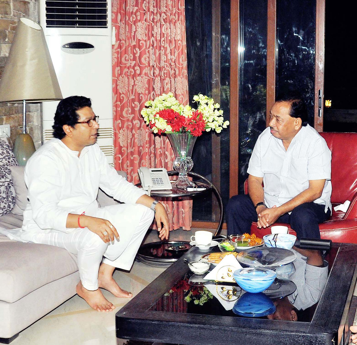 Congress Leader Ex.Chief Minister Narayanrao Rane & MNS Chief Raj Thackarey meets at Kankavli.
