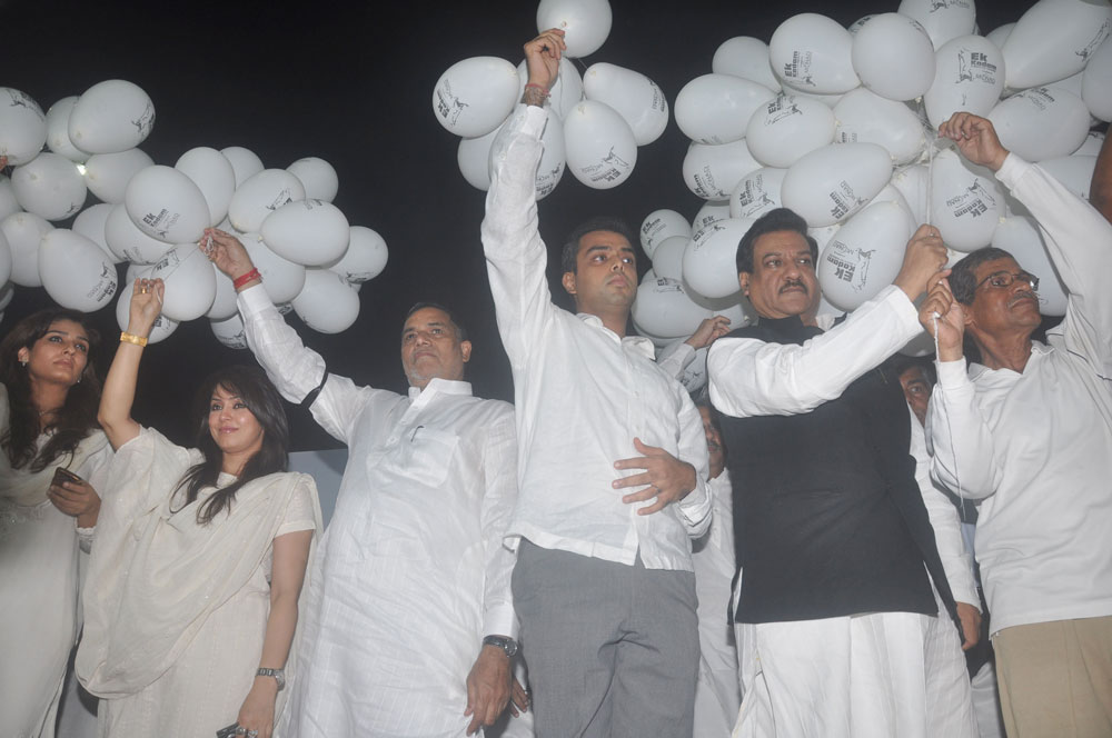 HOMAGE TO MARTYRS ON 2ND ANNIVERSARY OF 26/11 AT GATEWAY OF INDIA.