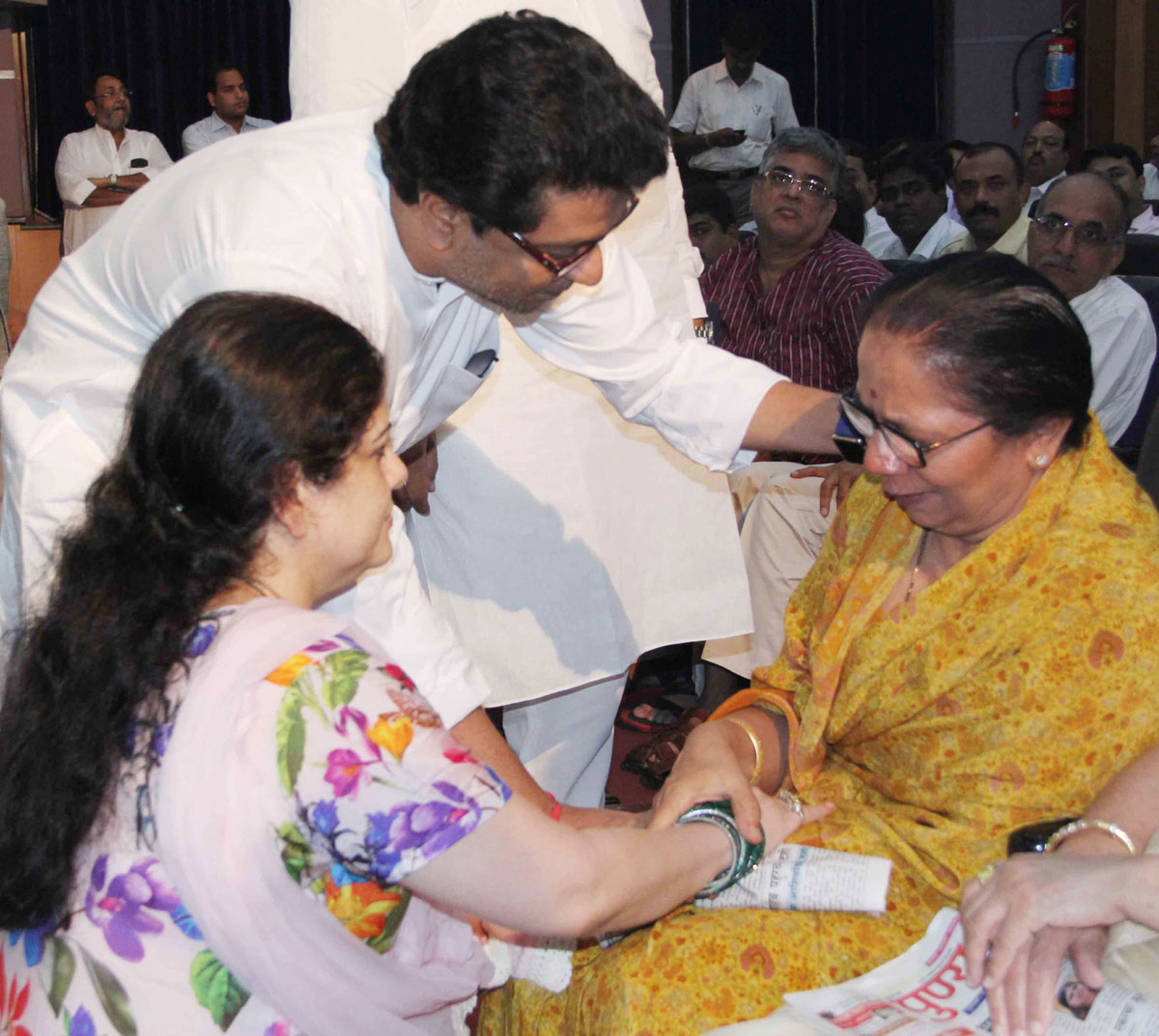 Senior Leader & Ex.Minister Late.Govindrao Adhik Condolence Meeting at Jaihind College in Mumbai.